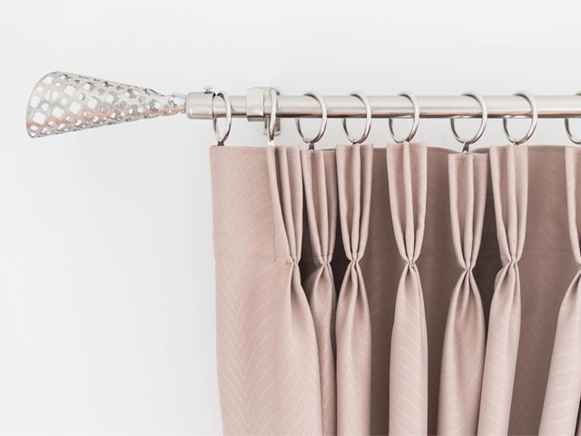 Cortinas con ojales vs. con riel: ¿Cuál es la mejor opción para tus ventanas?