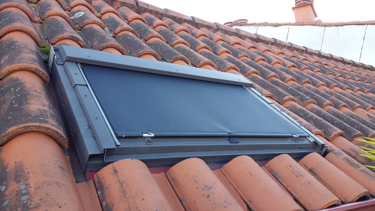 Persianas para buhardillas Velux en Vigo