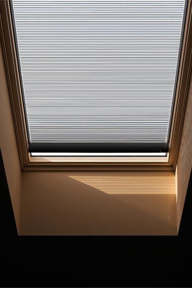 Soluciones de estores para ventanas de buhardilla